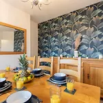 Coastal Retreat! *