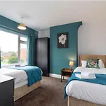 בית נופש Coastal Retreat! רדקאר